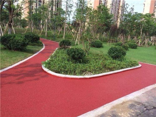 創新研發驅動下的廣東露骨料透水地坪應用與汕頭公園彩色路面價格解析